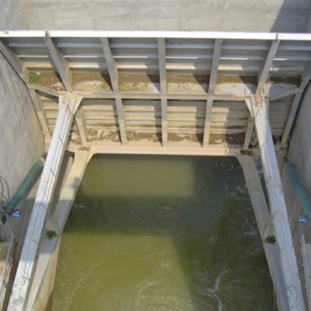 溢洪道、溢流壩液壓啟閉機(jī)