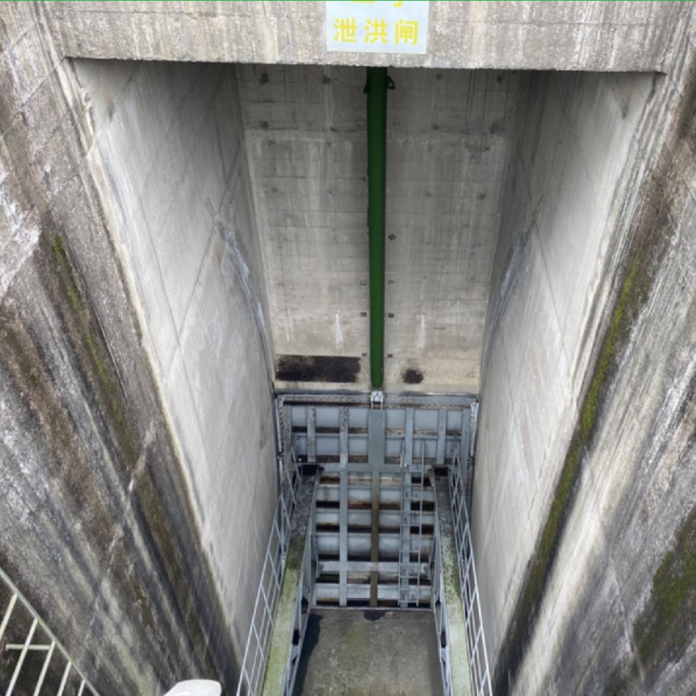 泄洪洞、 放空洞、 泄洪沖砂底孔液壓啟閉機(jī)