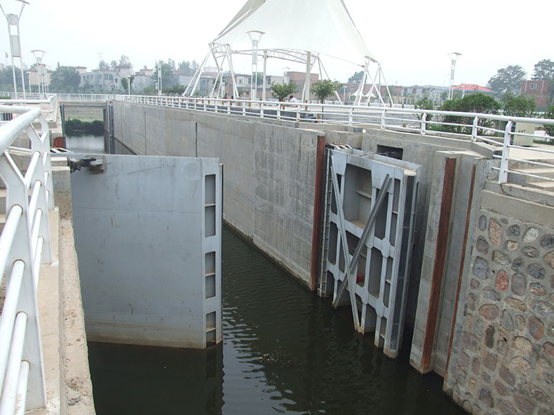 河南新鄉(xiāng)船閘.jpg